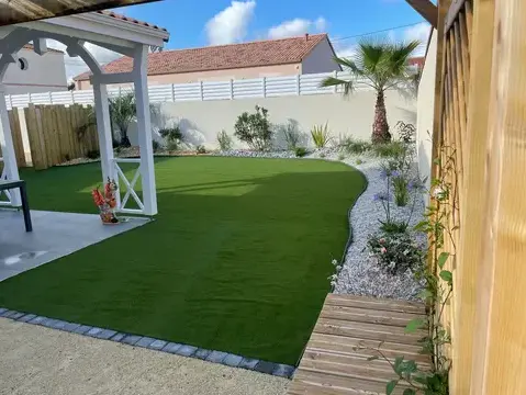 aménagement extérieur à Saint-Michel-Chef-Chef - image 3